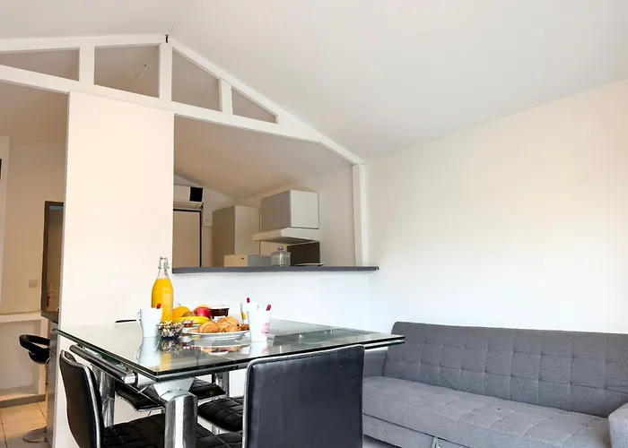Charmant Chalet Avec Jardin Nizza
