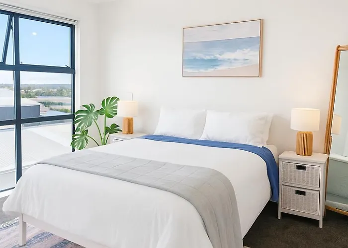 Luxury 2 Bed 2 Bath Townhouse Central Christchurch