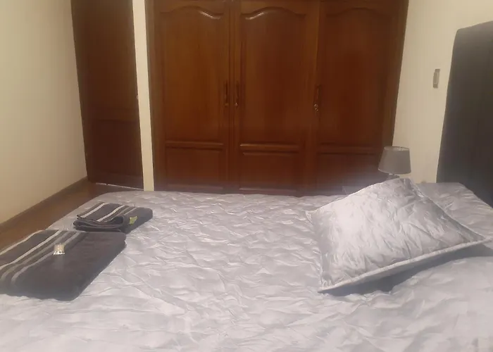 Casa Con 5 Dormitorios Cochabamba