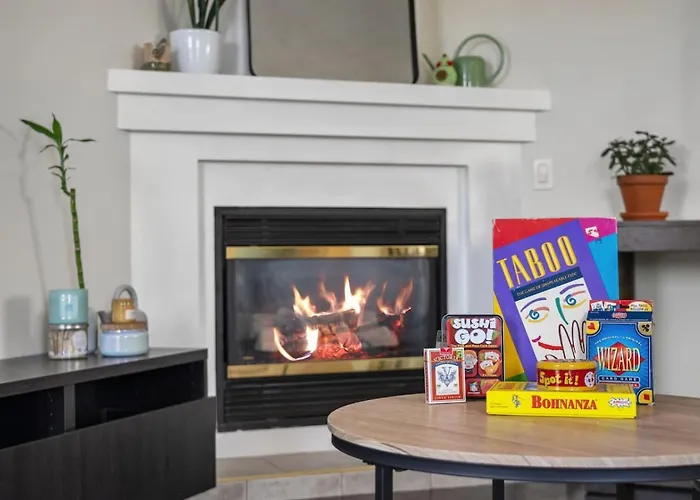 Cozy Modern Pet Friendly Homes YYC