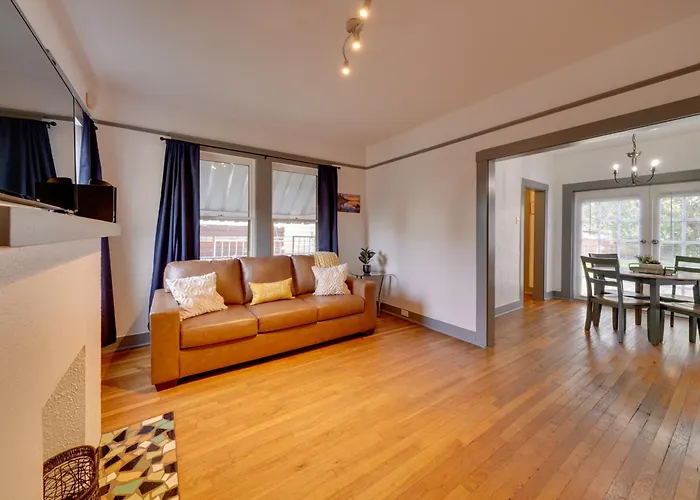 4 Mi To Downtown! Cozy Bungalow In San Antonio