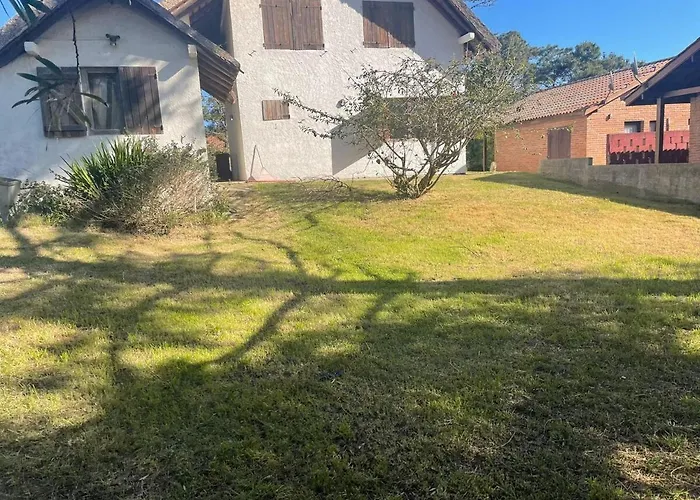 Very Spacious House, A Few Blocks From The Beach La Paloma