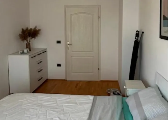 Room With A Balcony Near Center Skopje
