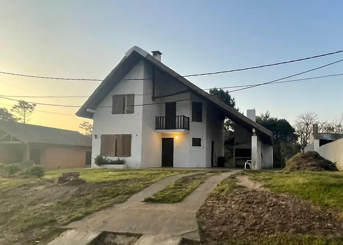 Very Spacious House, A Few Blocks From The Beach La Paloma