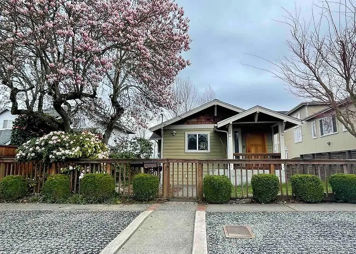 Lakeview Home By Lightrail Downtown & Airport Seattle