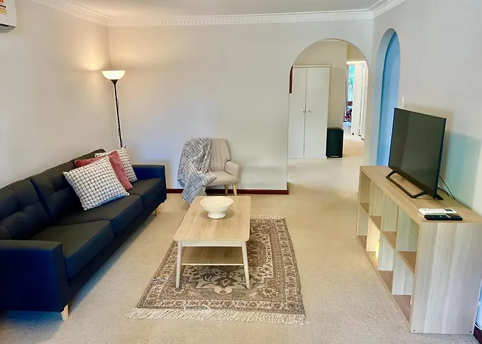 Pet Friendly 2Br Family Home In Shenton Park Perth