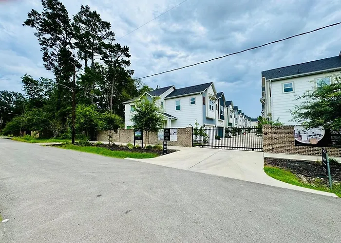 Villa Modern Getaway Near Downtown And Airport Houston