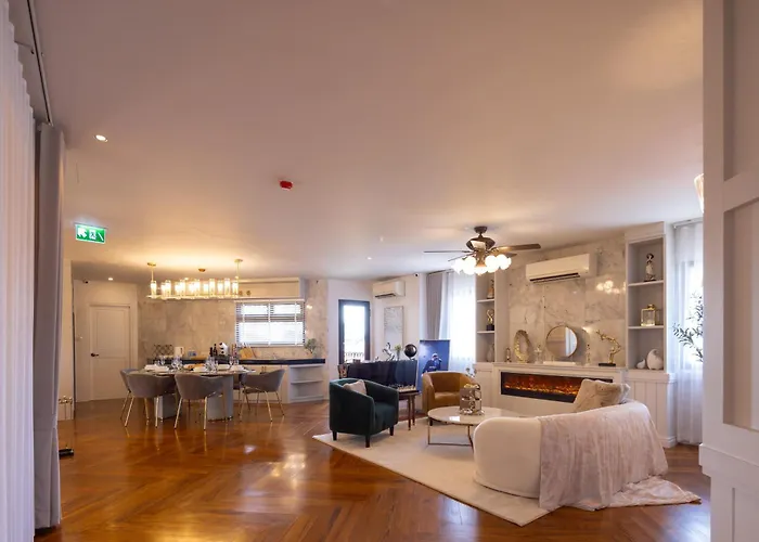 Penthouse The Olaf At Chiang Mai'S Old Town Suandok Gate I Entire Villa Booking I 4 Bedrooms I