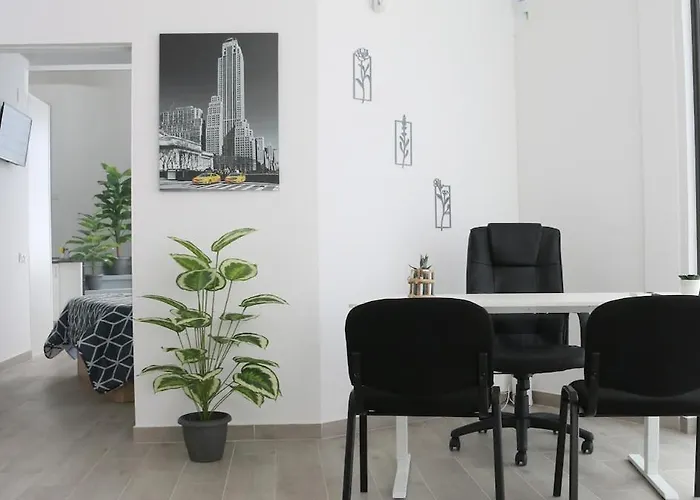 Entire Apartment, Accessible Ground Floor L’Hospitalet de Llobregat