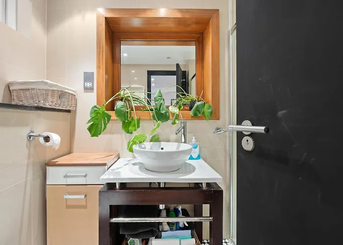 Mayfair 3Bedr 3Batr 1,405Sqft Balcony Ac London