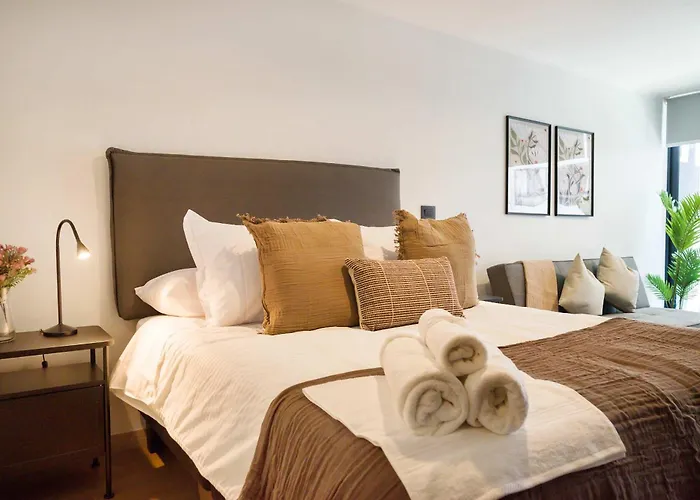 Chic Studio Escape For 3 In Lively Las Condes Santiago de Chile