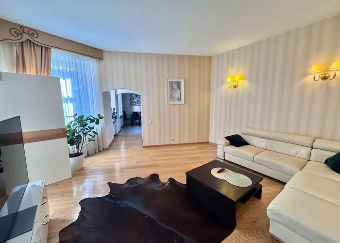 Cozy Downtown Apartment Riga