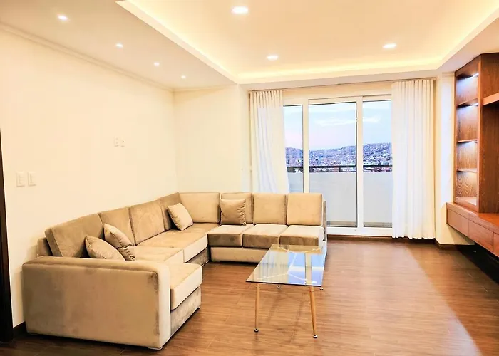Fantastico, Con Balcones Y Bellas Vistas Sucre