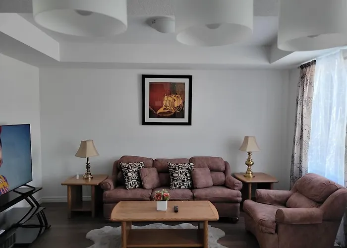 Newly Constructed 3-Bedroom-Hyde Park- Close To Uwo And Hospital London