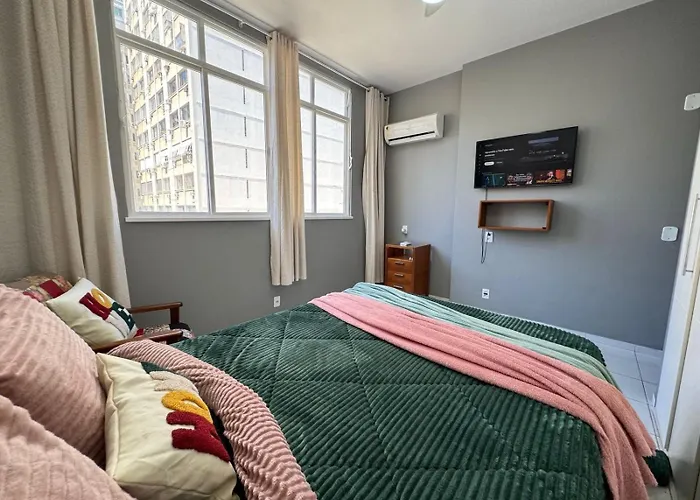 Na Quadra Da Praia Com 2 Suites - Nsc1141-906 Rio de Janeiro