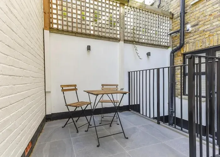 Lovely Studio With Terrace In The Heart Of London