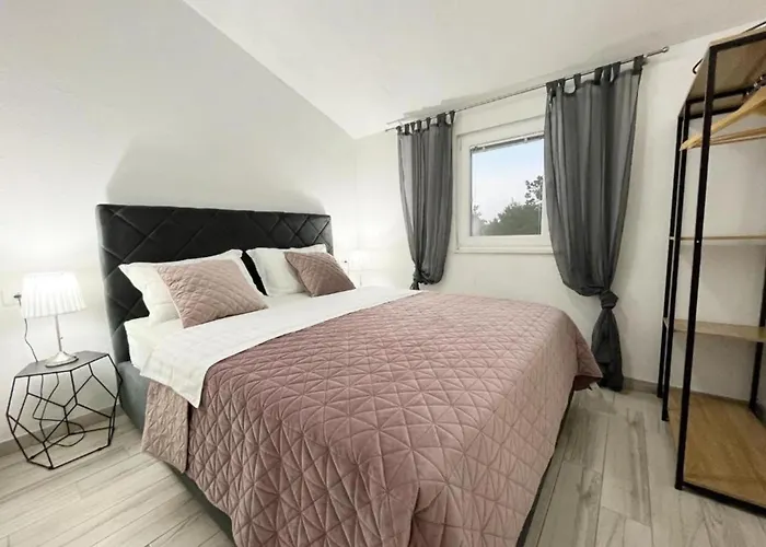 One Bedroom Apartment With Balcony 1 Weißenburg