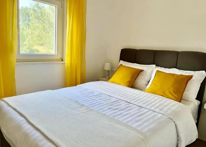 Apartments Fortuna - Studio Apartment Weißenburg