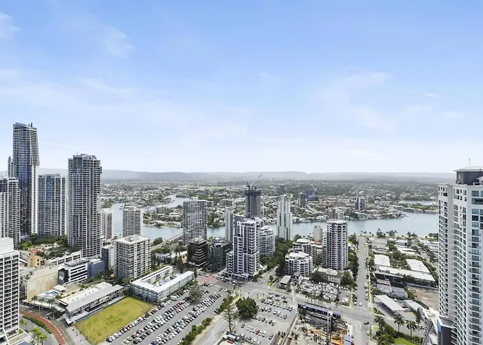 36Th Sky- High Beach Side Condo Gold Coast