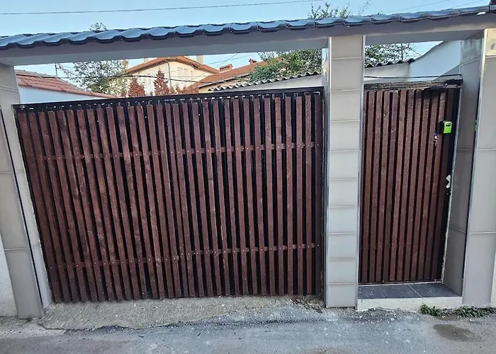Minihouse Modern Private Central Pristina
