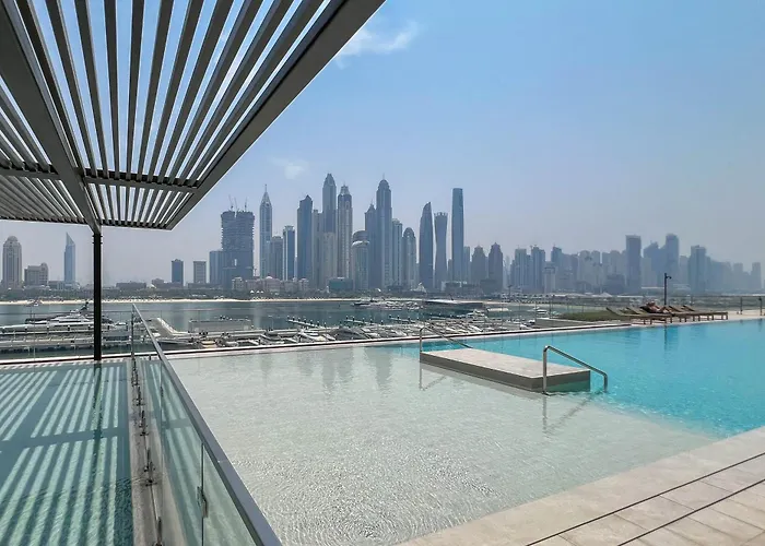 Keyrock - Dubai Marina Stay With Pool & Gym