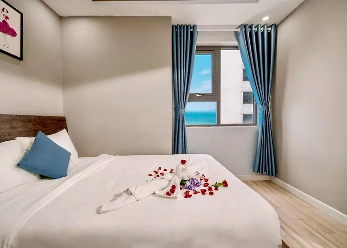Ocean View 2Bedrooms Apartment & Balcony - 2 Min Walk To Beach Đà Nẵng