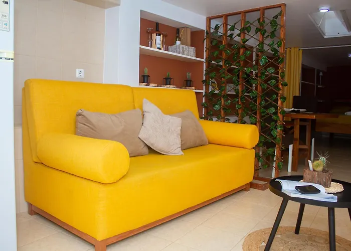 Studio Glow Lab - City Center Mindelo