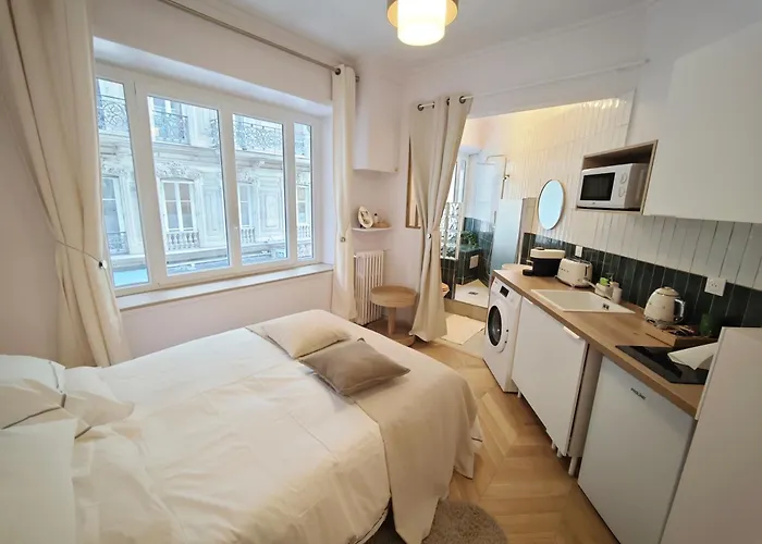 Paris Opera - 5 Min Walk - Elegant Studio 2 Sleeper