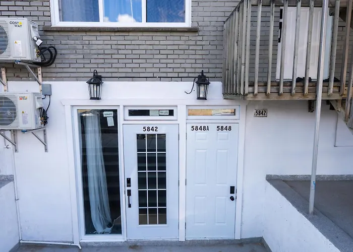 Renovated Studio W Parking Queen Bed And Sofa Bed Montréal