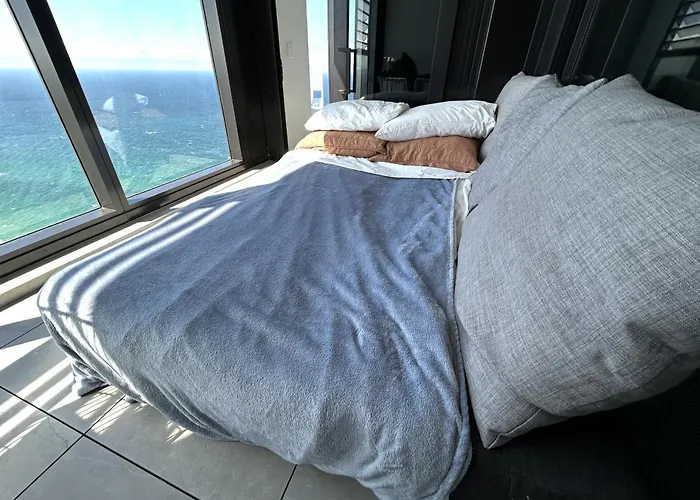 43 Stories High Large Villa With Stunning Ocean Views Pet Friendly Gold Coast