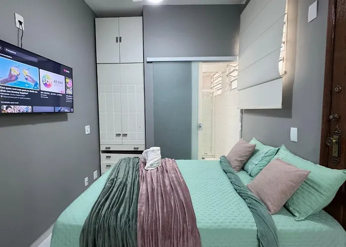 Na Quadra Da Praia Com 2 Suites - Nsc1141-906 Rio de Janeiro