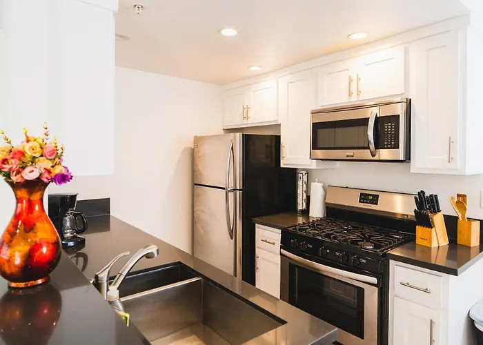 Lux 3 Leveles 2-Bedroom Loft In Hollywood With 2 Parking Los Angeles