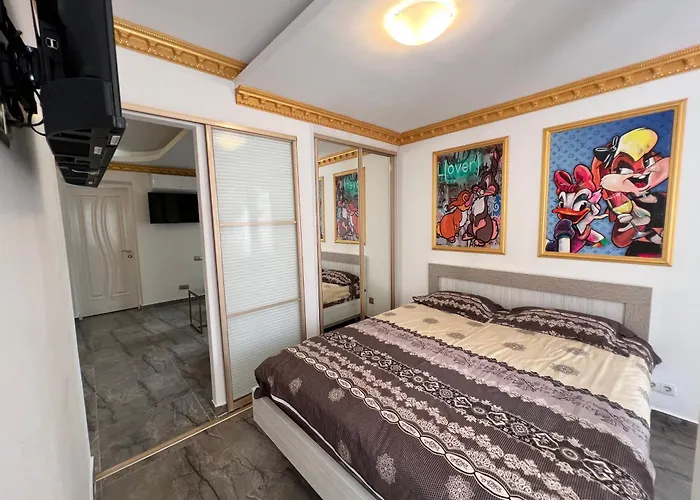 Central Park Street Apt Kischinau