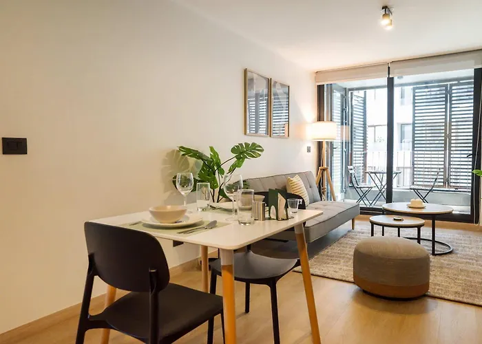 Stylish 2Br Urban Oasis For 3 In Vibrant Las Condes Santiago de Chile