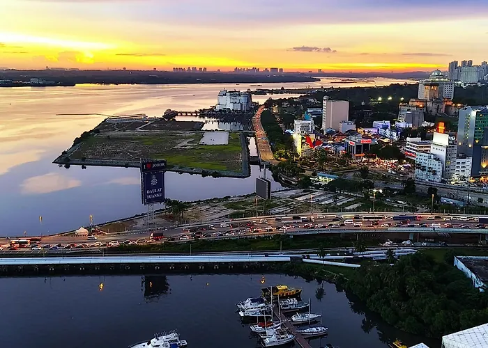 Ferienwohnung R&F Sea View 2Br New Luxury Design 5Pax, Pet Friendly 1Cp Netflix I Ciq Rts High Floor Unblock Super Sea View Johor Bahru