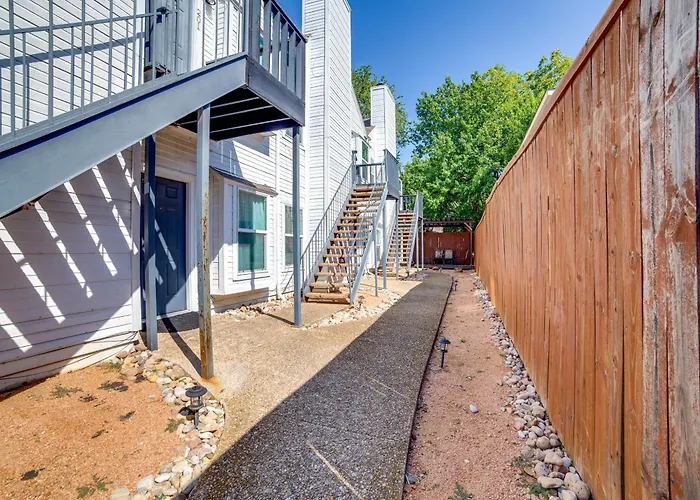 3 Mi To Downtown Dallas Sleek Condo With Patio