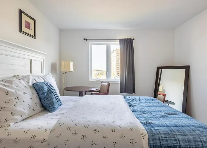 Newly Constructed 3-Bedroom-Hyde Park- Close To Uwo And Hospital London