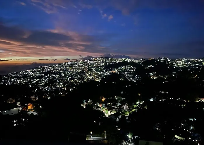 Nephele Suite 2600 Cozy Baguio Staycation Glass Balcony View Condo Baguio City