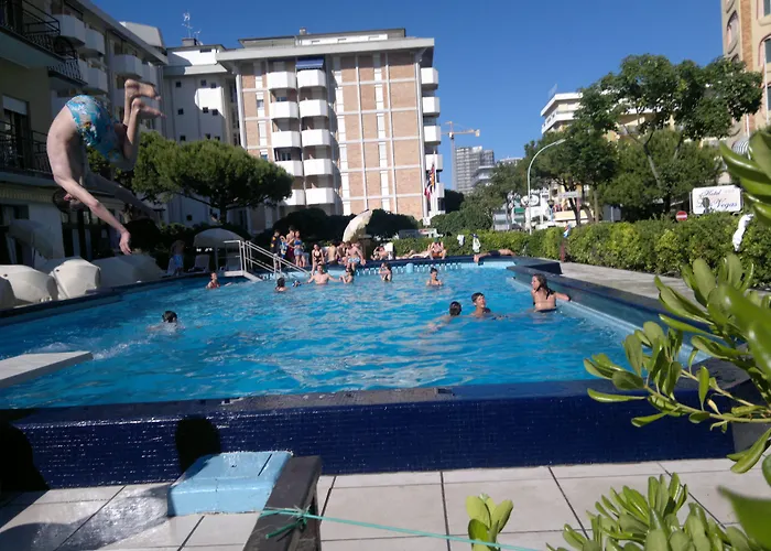 Hotel Amalfi & Restaurant Karaoke Bar Lido di Jesolo