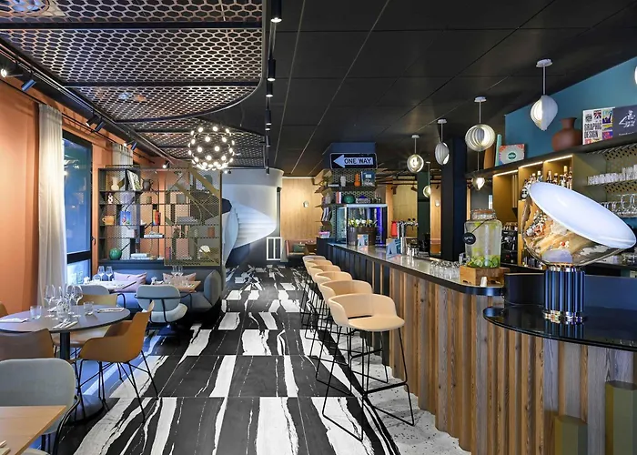 Hotel Tribe Paris La Defense Esplanade Courbevoie
