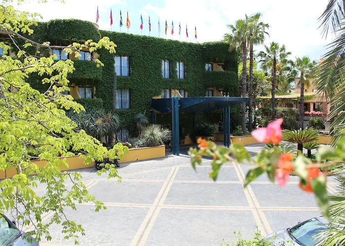 Hotel Caesar Palace Giardini-Naxos