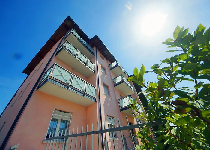 Hotel Clarin 14 By Dori Peschiera del Garda