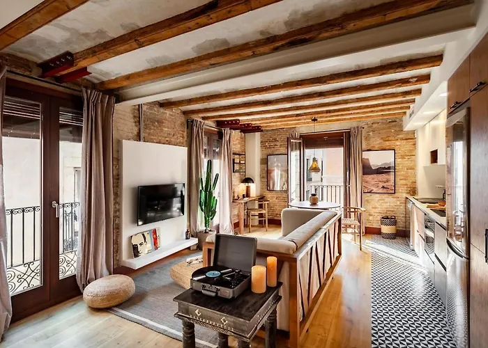 Shan - 1 Bedroom And Balcony In El Born Barcelona