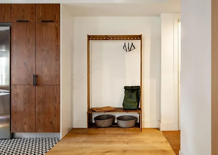 Shan - 1 Bedroom And Balcony In El Born Barcelona