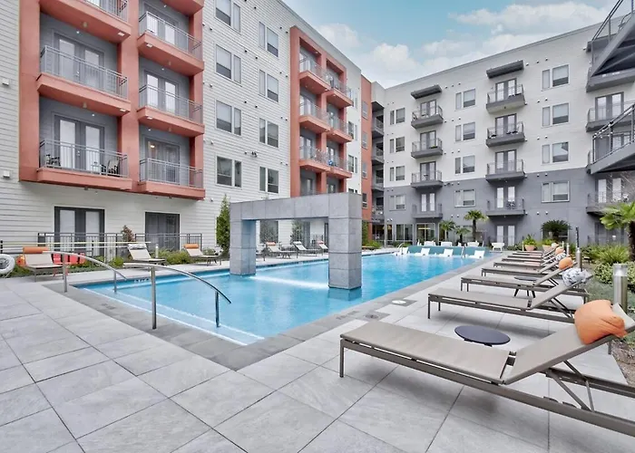 One Bedroom Downtown Luxury Apartment - Fast Wi-Fi - Free Parking San Antonio