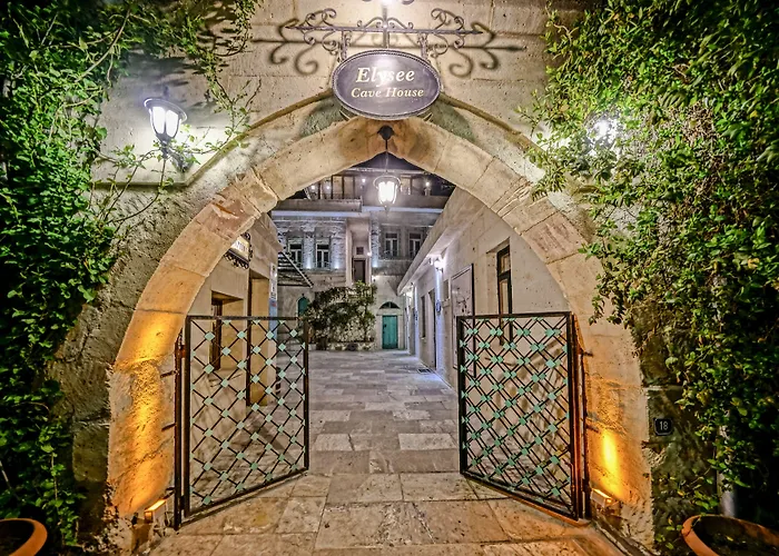 Elysee Cave House Göreme
