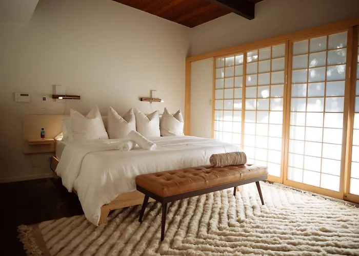 Villa Mountain Getaway With A Pool Hot Tub 5 Beds Los Angeles