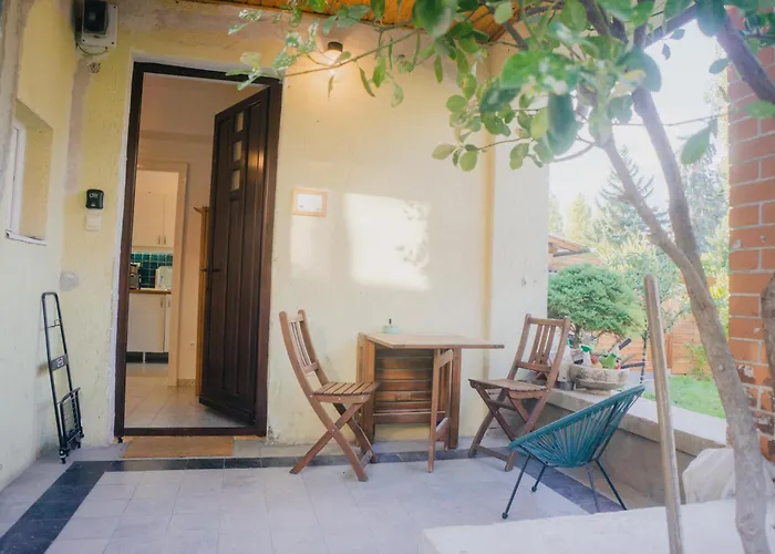 Villa Bolgarkert Family House Budapest