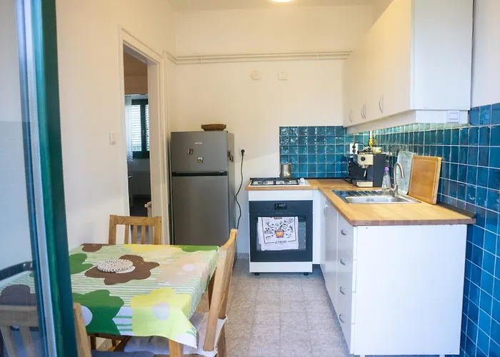 Villa Bolgarkert Family House Budapest