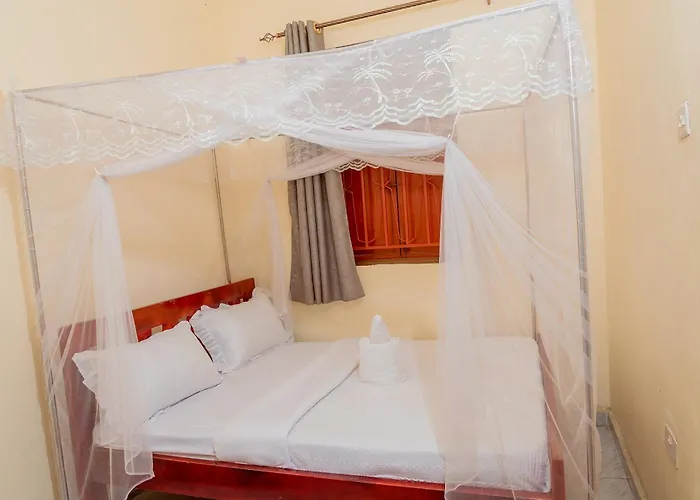 Ndugu Gardens Kasese Guest House